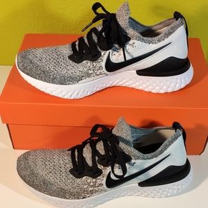 Nike Epic React Flyknit 2